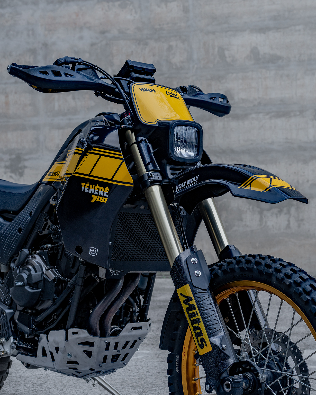 DT Black