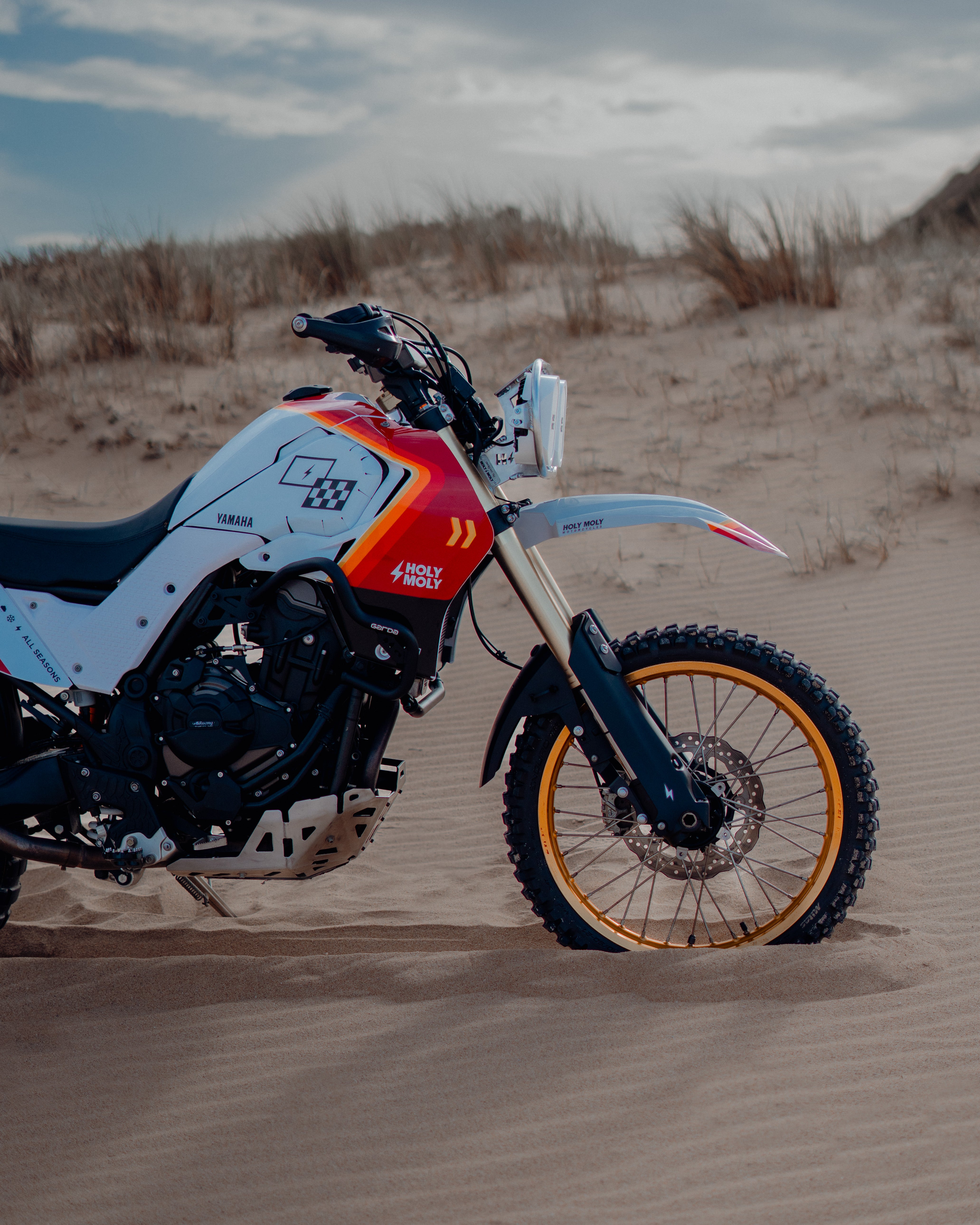 Baja kit white / red