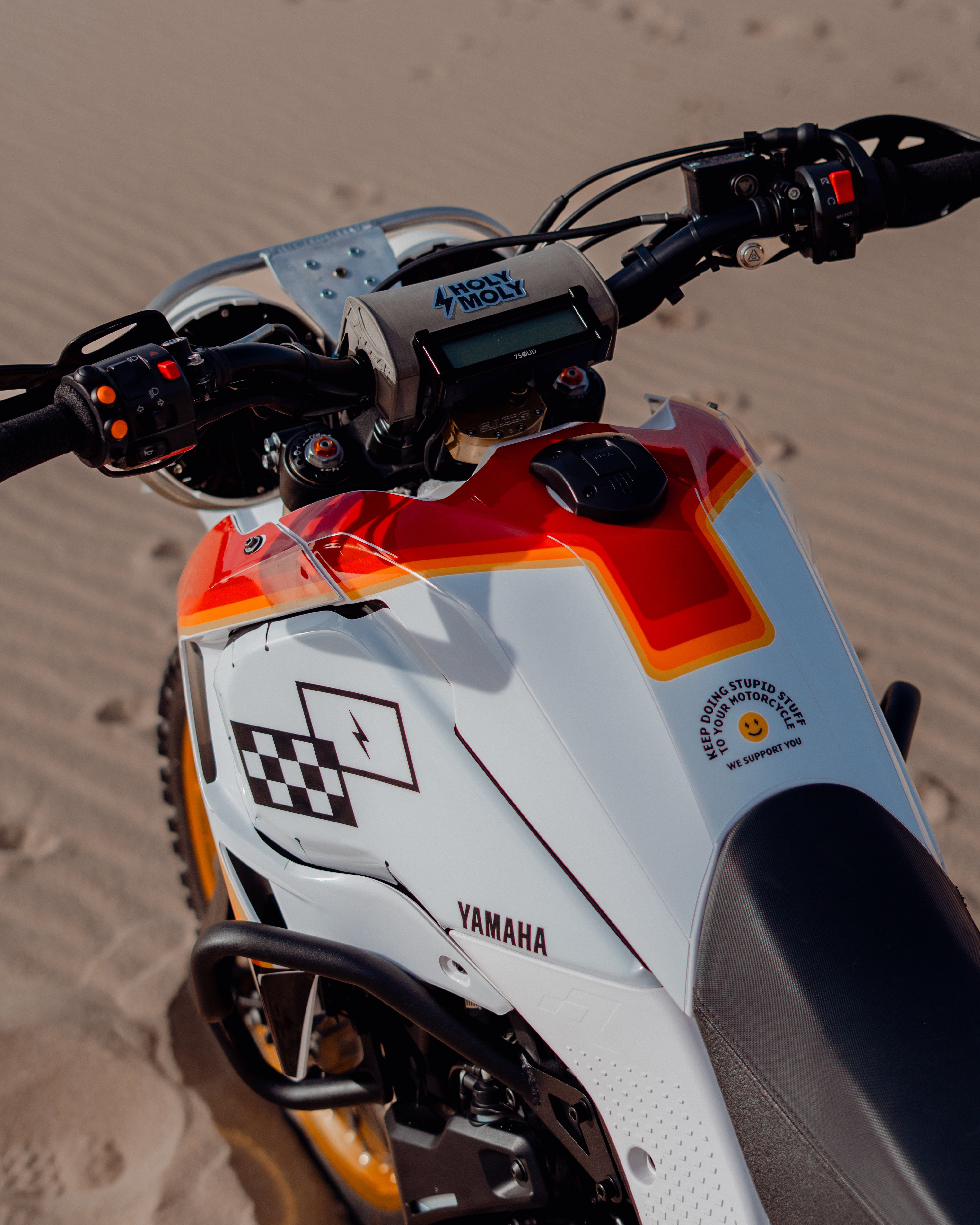 Baja kit white / red