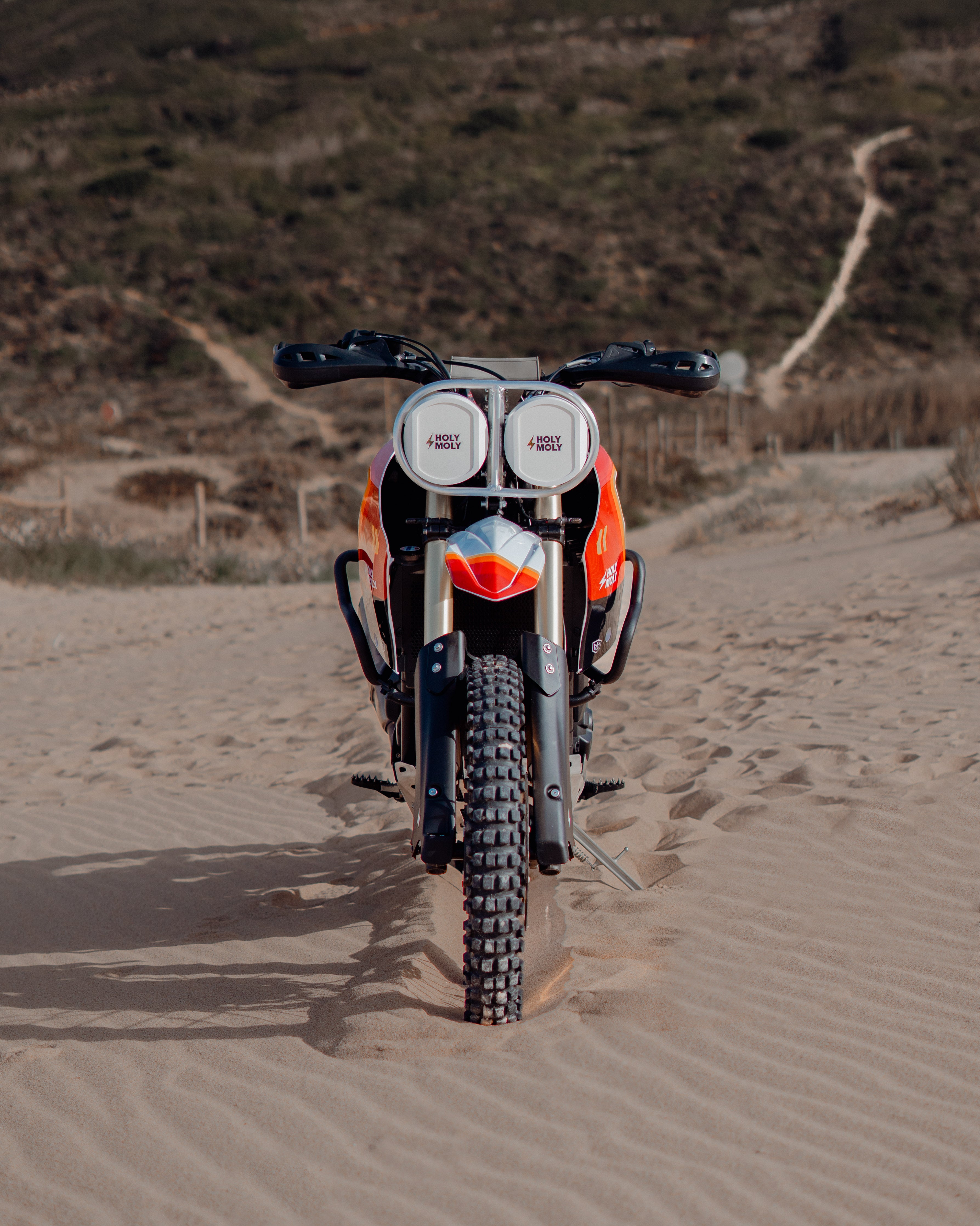 Baja kit white / red