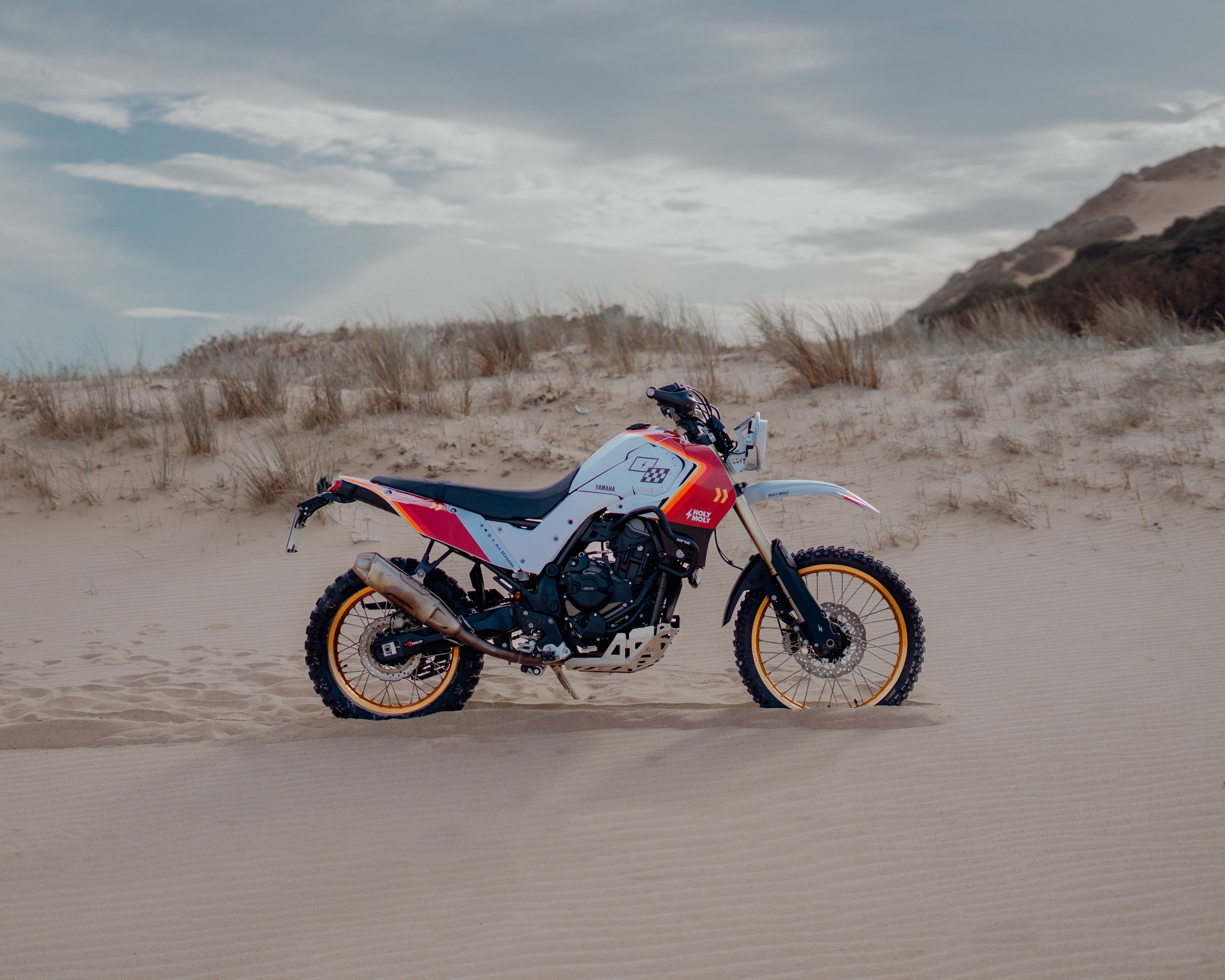 Baja kit white / red