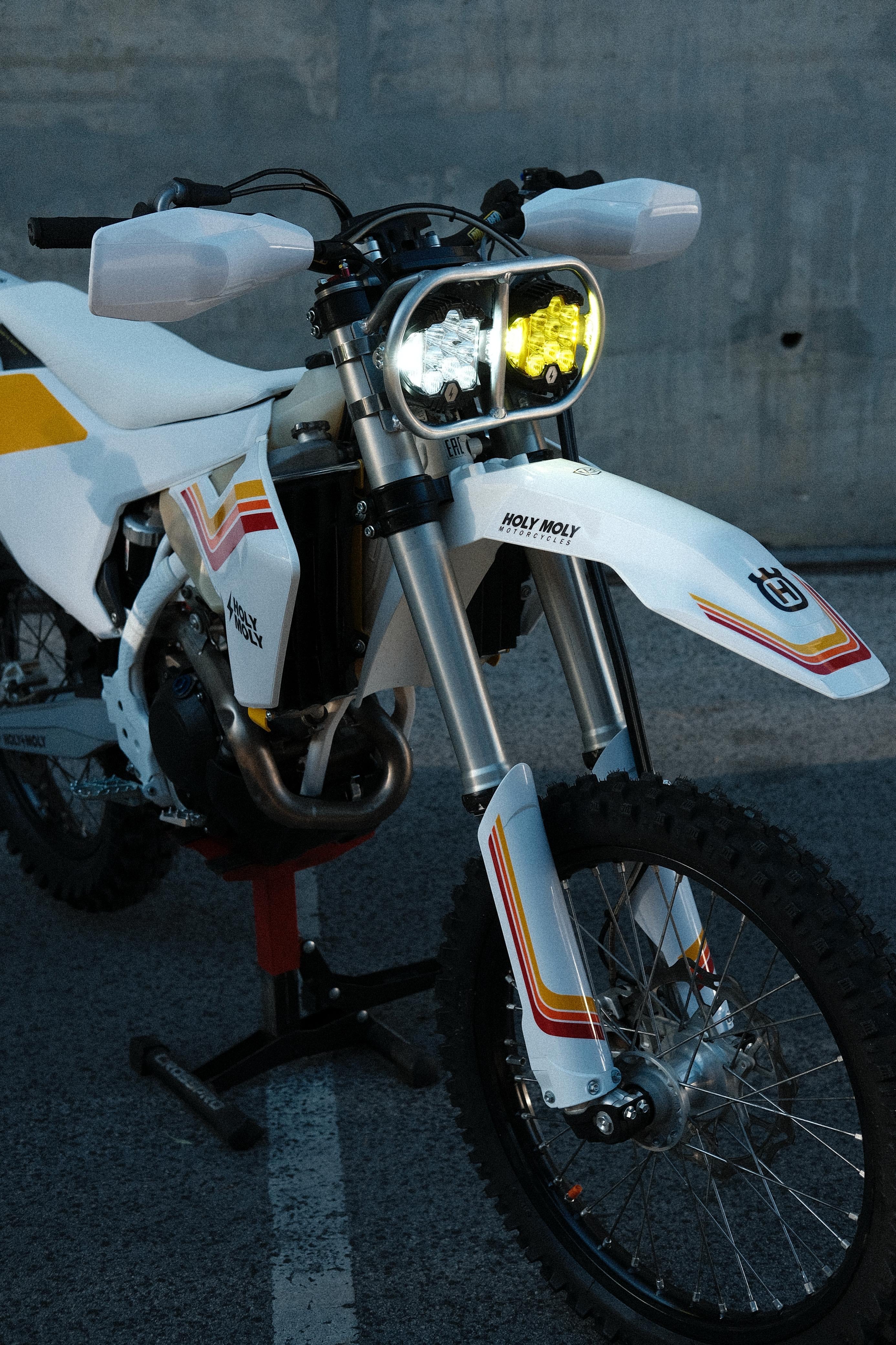 Brushed aluminium Baja universal headlight